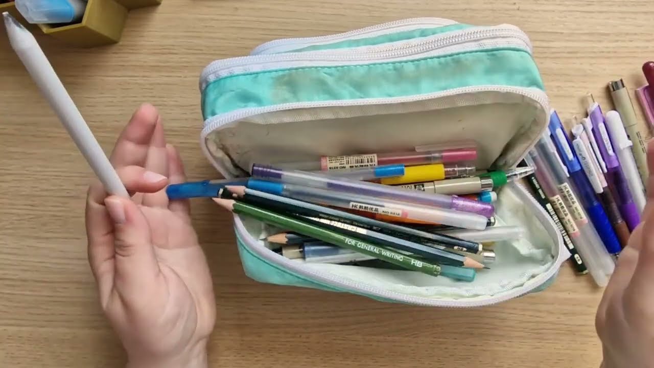 What's in My Pencil Case (journaling, drawing and general writing)
