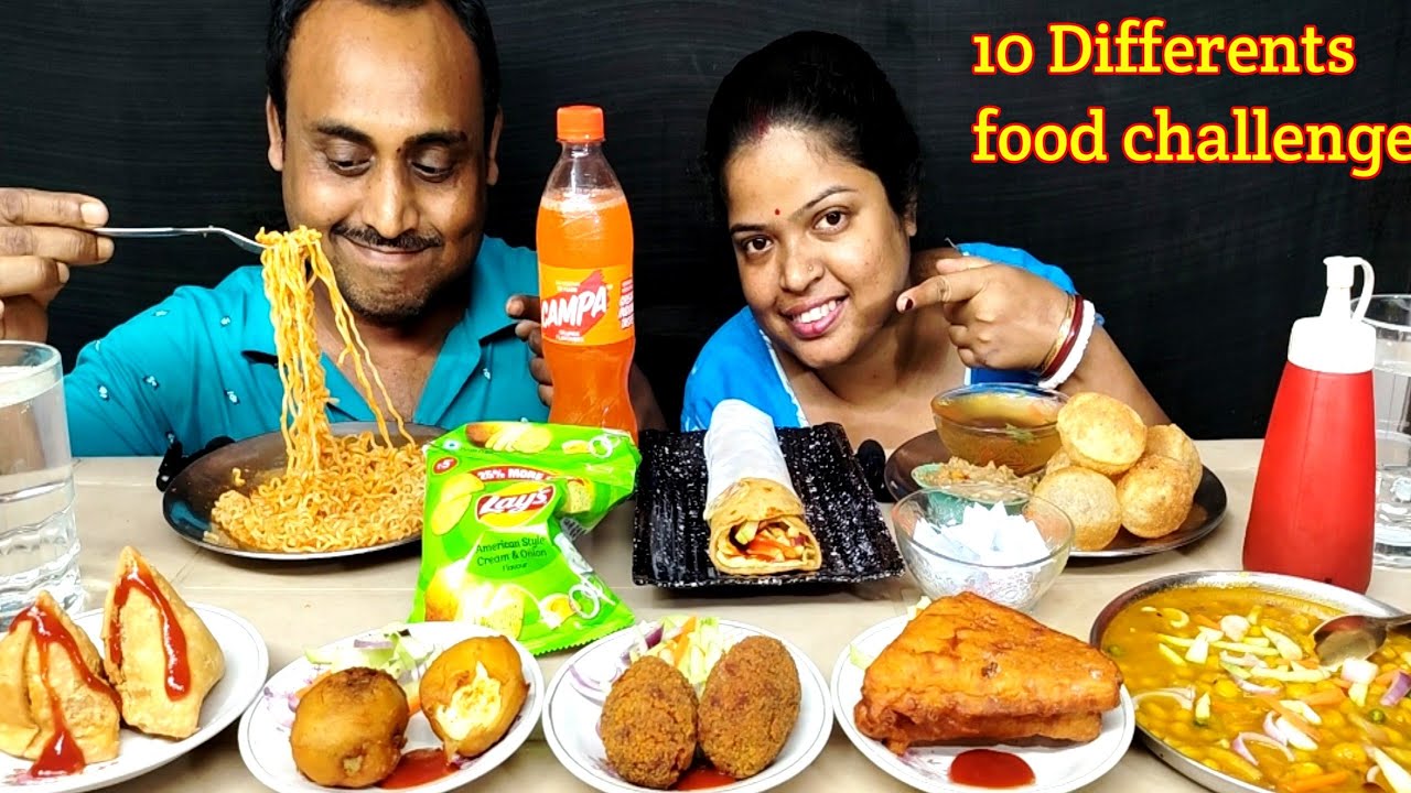 10 DIFFERENT STREET  FOOD EATING CHALLENGE EGG BREAD VEGETABLES PAKODA SAMOSA GHUGNI FUCHKA MAGGI
