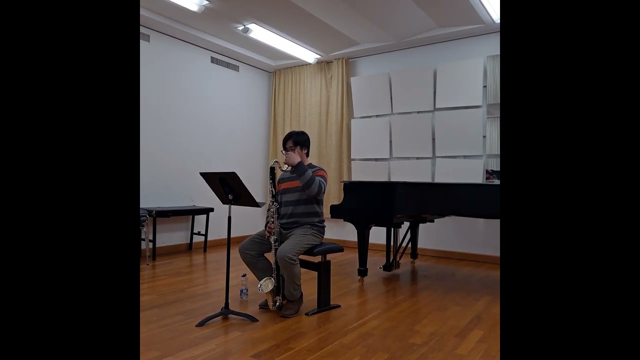 Bach: Cello Suite N.3 Courante on Bass clarinet