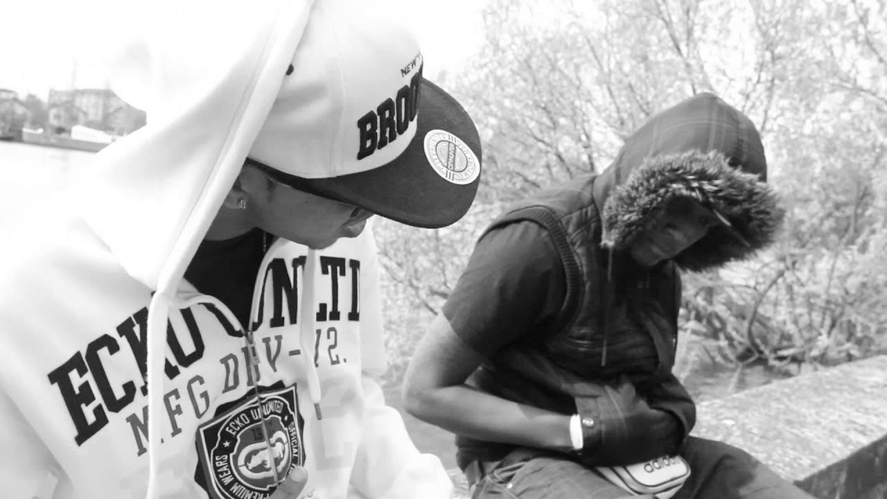 Nelson feat Piafo Tou sèl (street clip) [Otantik Vybz recordz] {Az Unda Video}