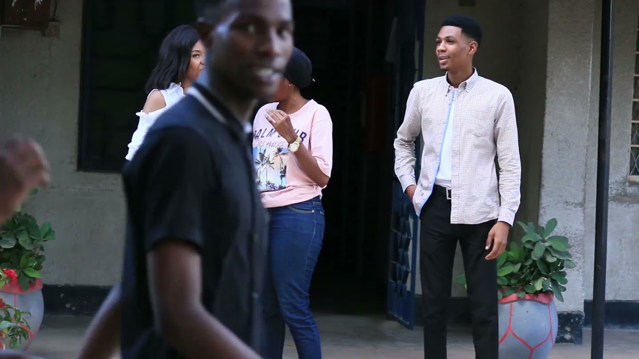 ANGALIA MAISHA HALISI YA WANACHUO.