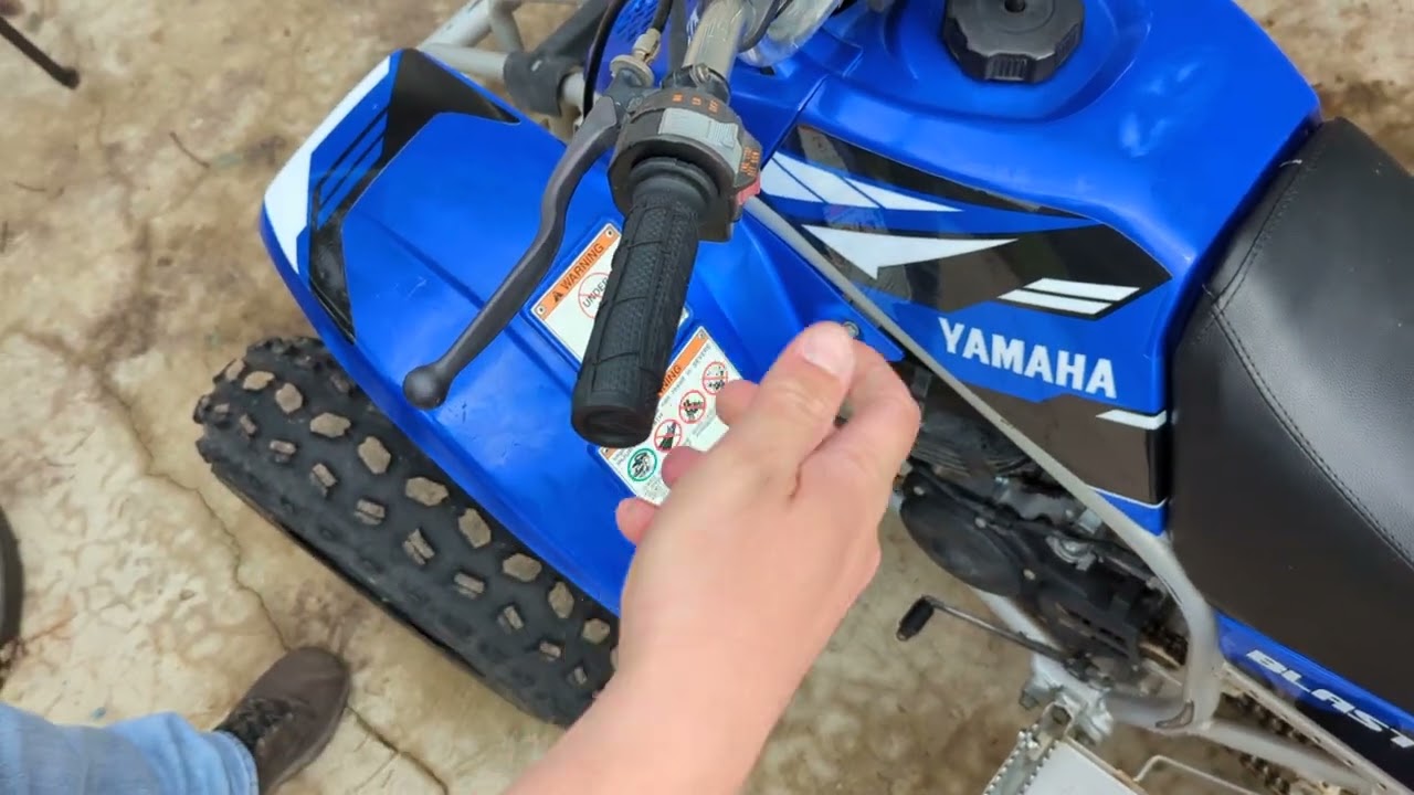 How to install grips on an ATV or Cycle Yamaha Blaster