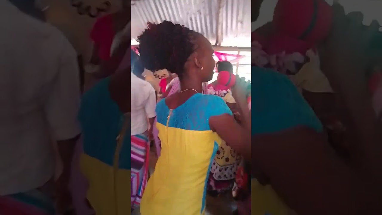 Jerusalem church(Kwa motomoto)bomani,wakati wa kumsifu Mungu jinsi wanavyomchezea Bwana