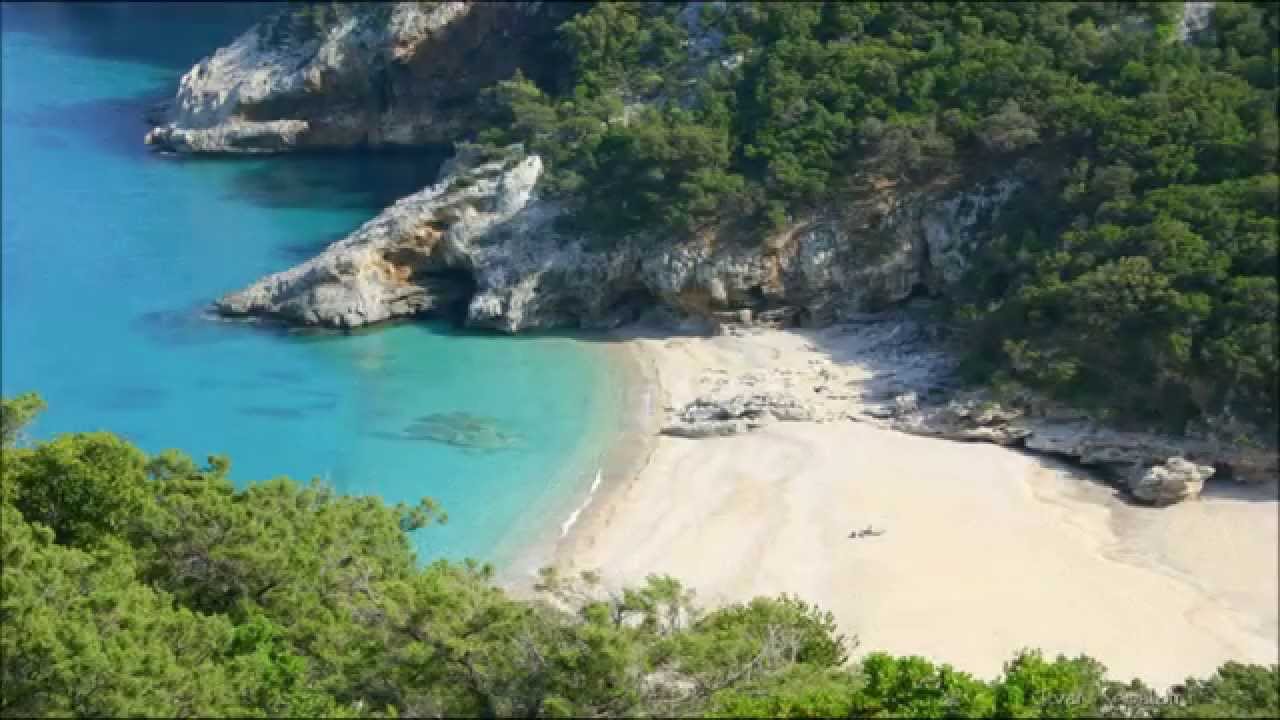 Spiagge Sarde / Sardinia Beaches / Photos by Ivan Sgualdini / Music by Fabio Tedde