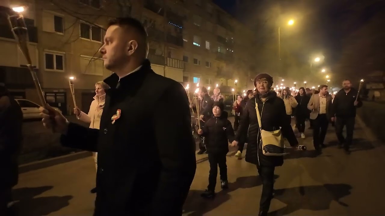 Fáklyás felvonulás Makón