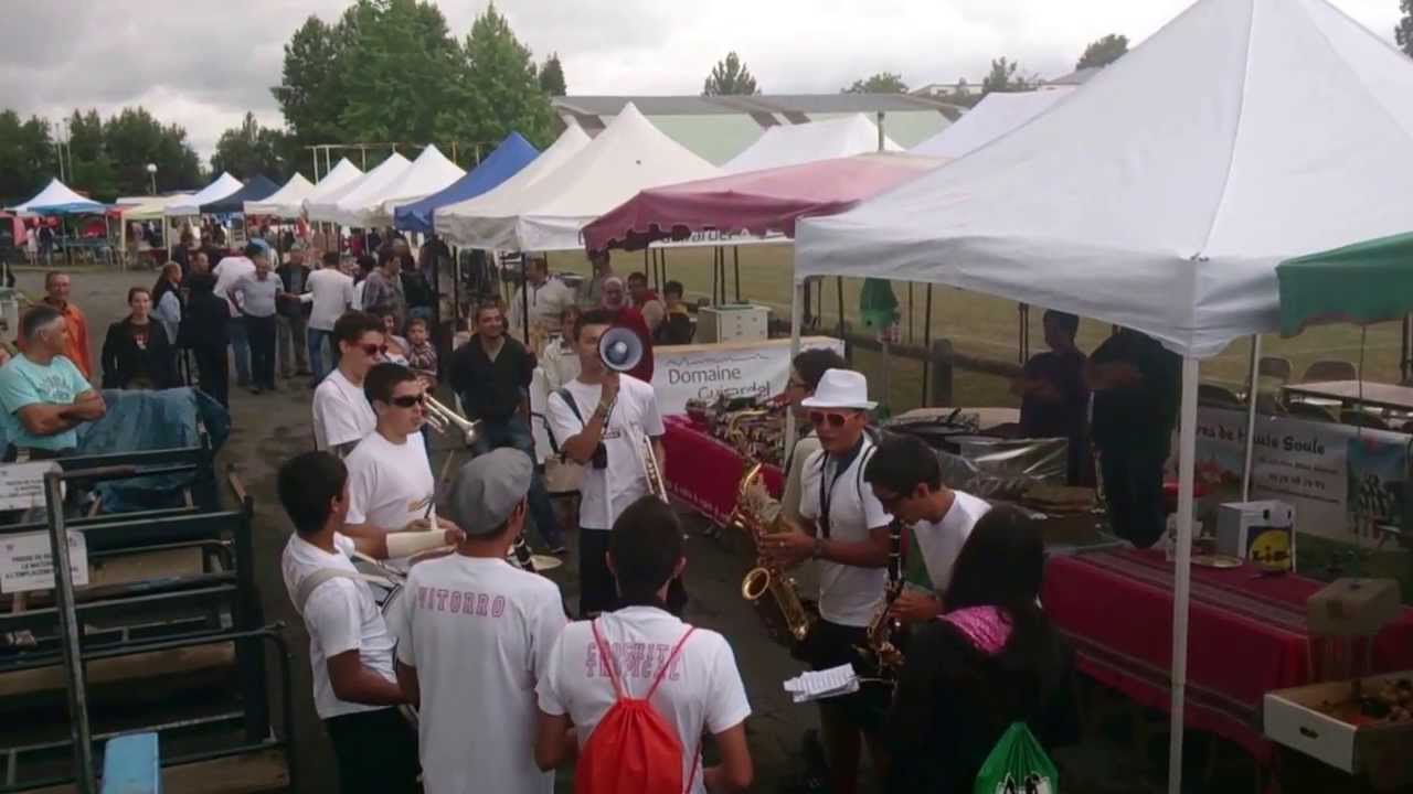 CHARANGA OS MOZES Oloron Pyrénées en Trans' Fête de l'Agneau 2013 (2)