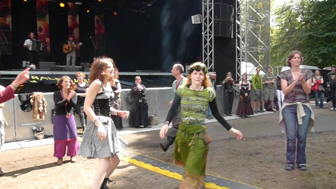 Castlefest: dansinstructie met Té (tovercirkel)