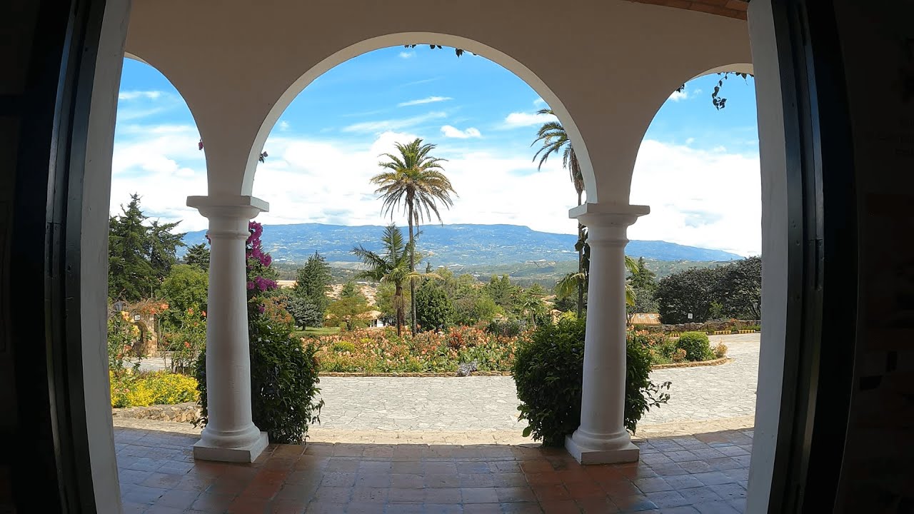 Villa de Leyva 🌵🌻🌷 4K Walk 2022