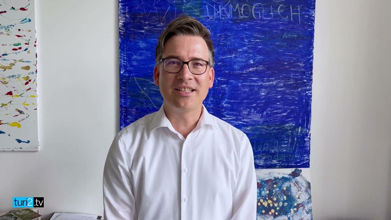 Christian Tretbar im Videofragebogen.
