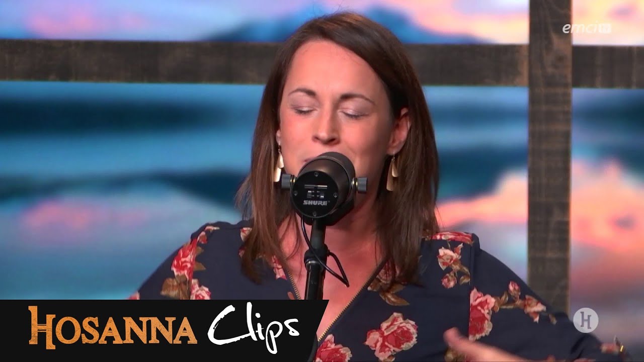 Ralentis le pas - Hosanna clips - Emilie Charette
