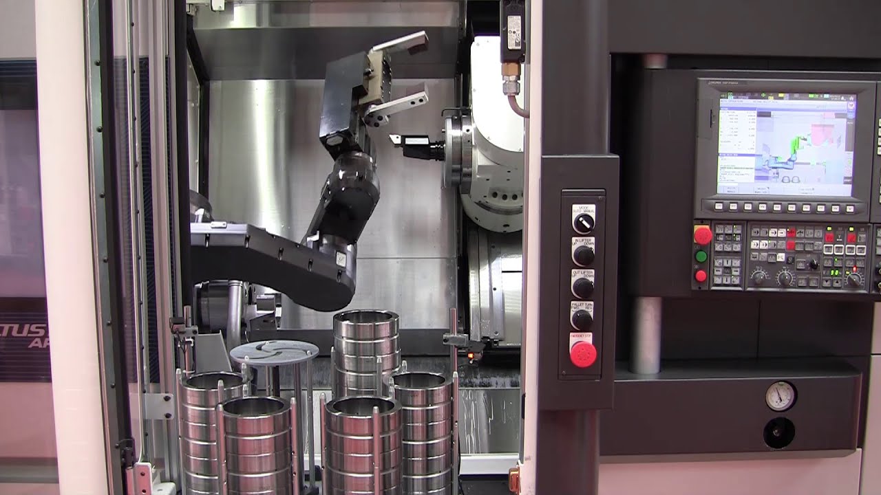 Okuma Multus B250II ARMROID - stroj s integrovaným robotem