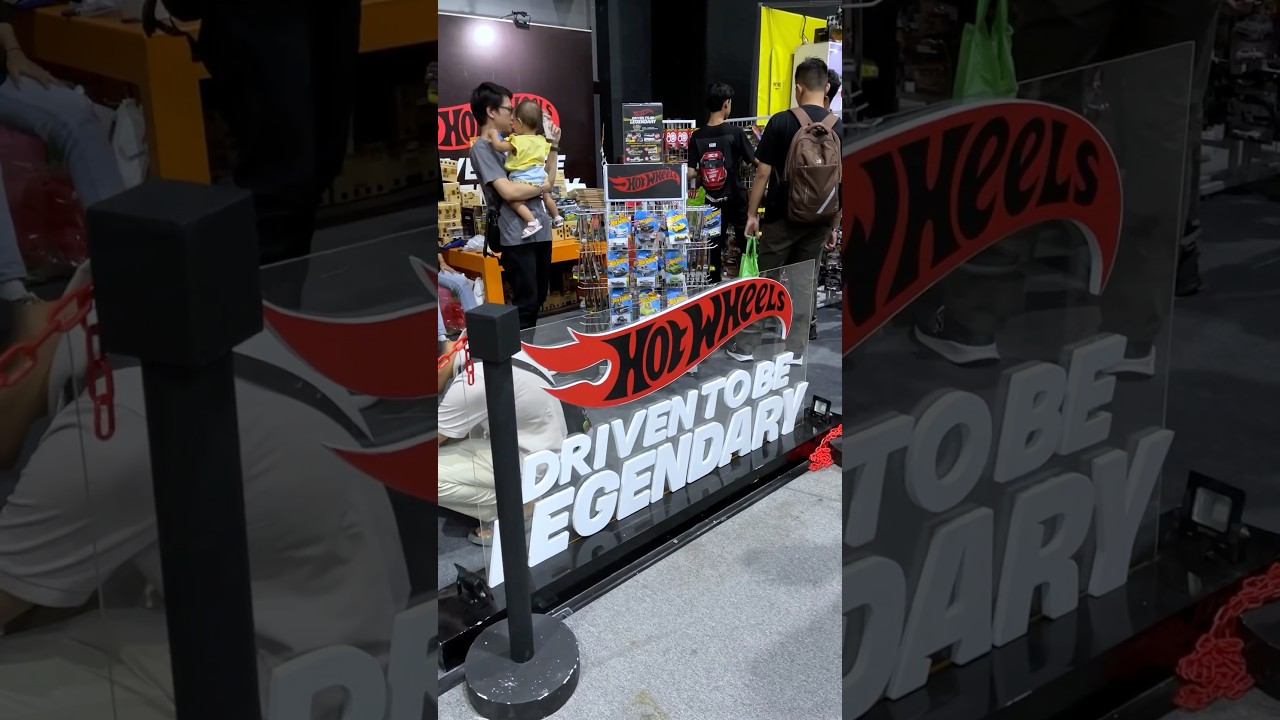 Para Pemburu Diecast di IMX 2025 Surabaya