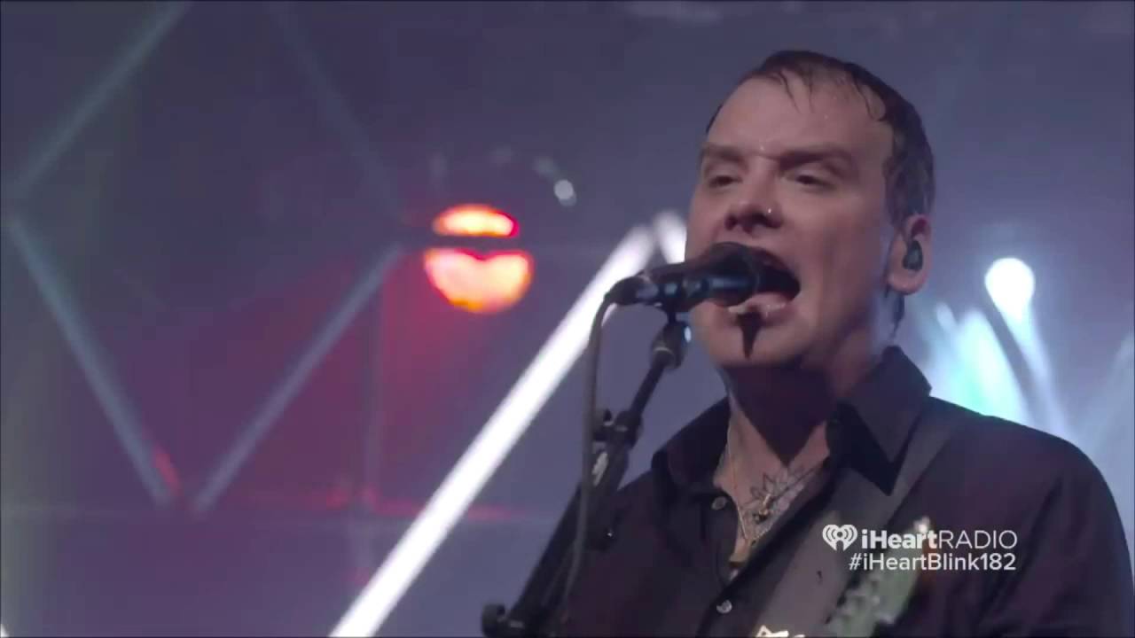 Tom Delonge vs Matt Skiba - Blink-182 - Dumpweed - Who's the best?