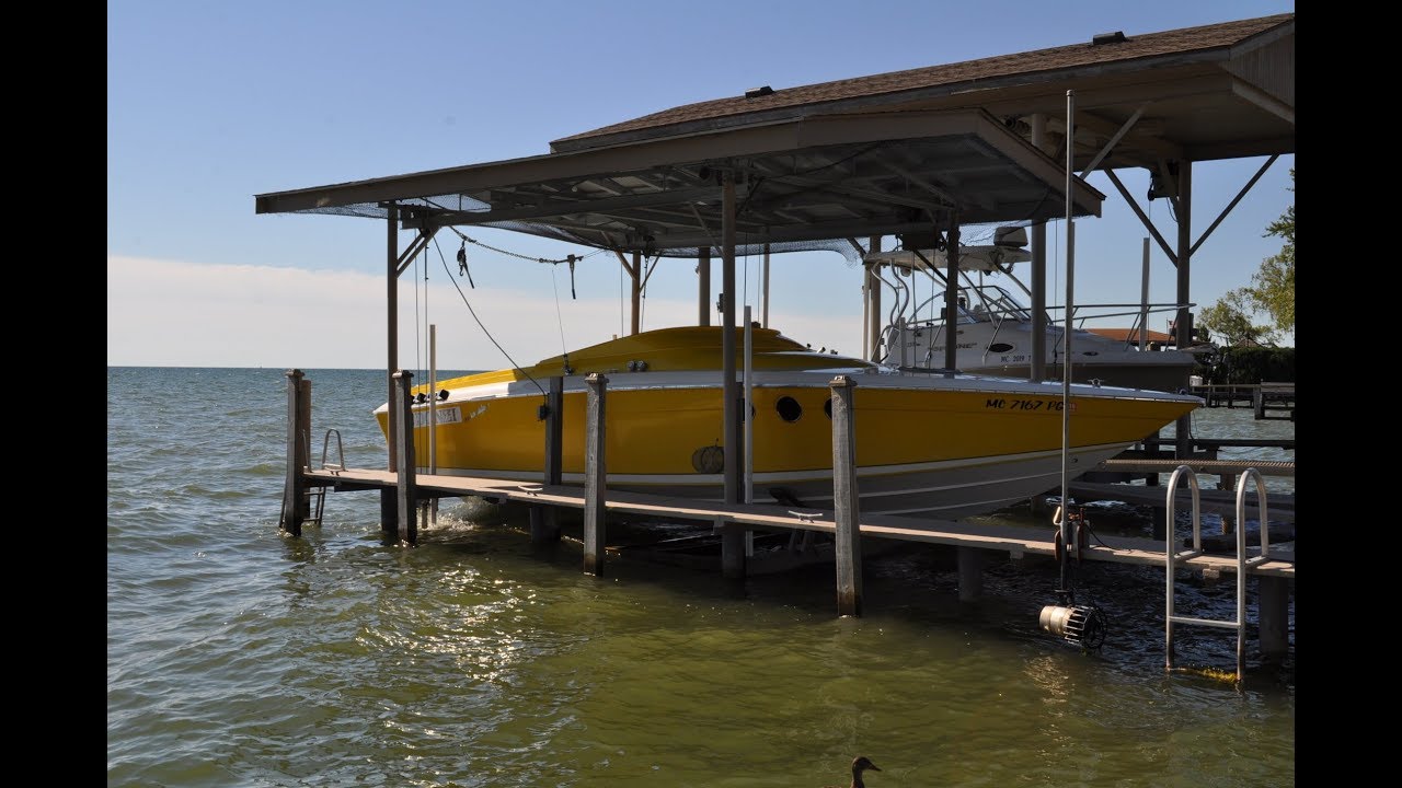 1990 Donzi 30 Black Widow; SOLD