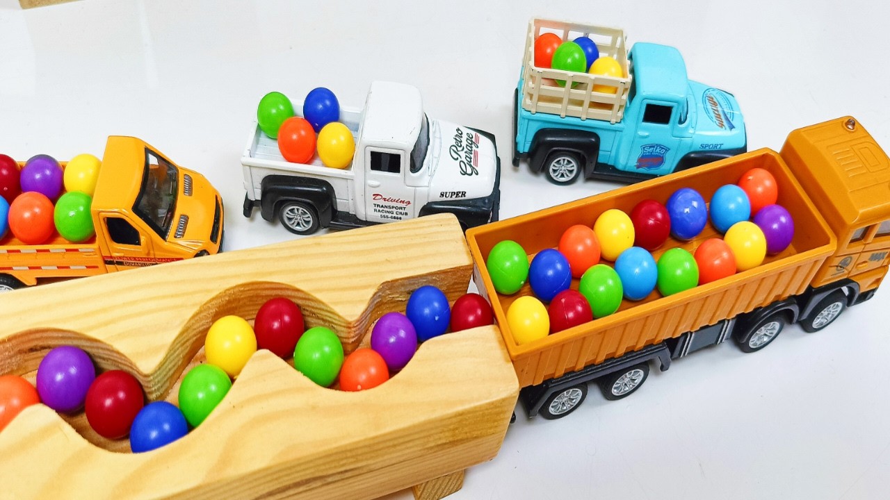 Marble Run Race ☆ HABA Slope & Retro Makita Truck, Garbage Truck, Excavator, Dump Truck, Ambulance