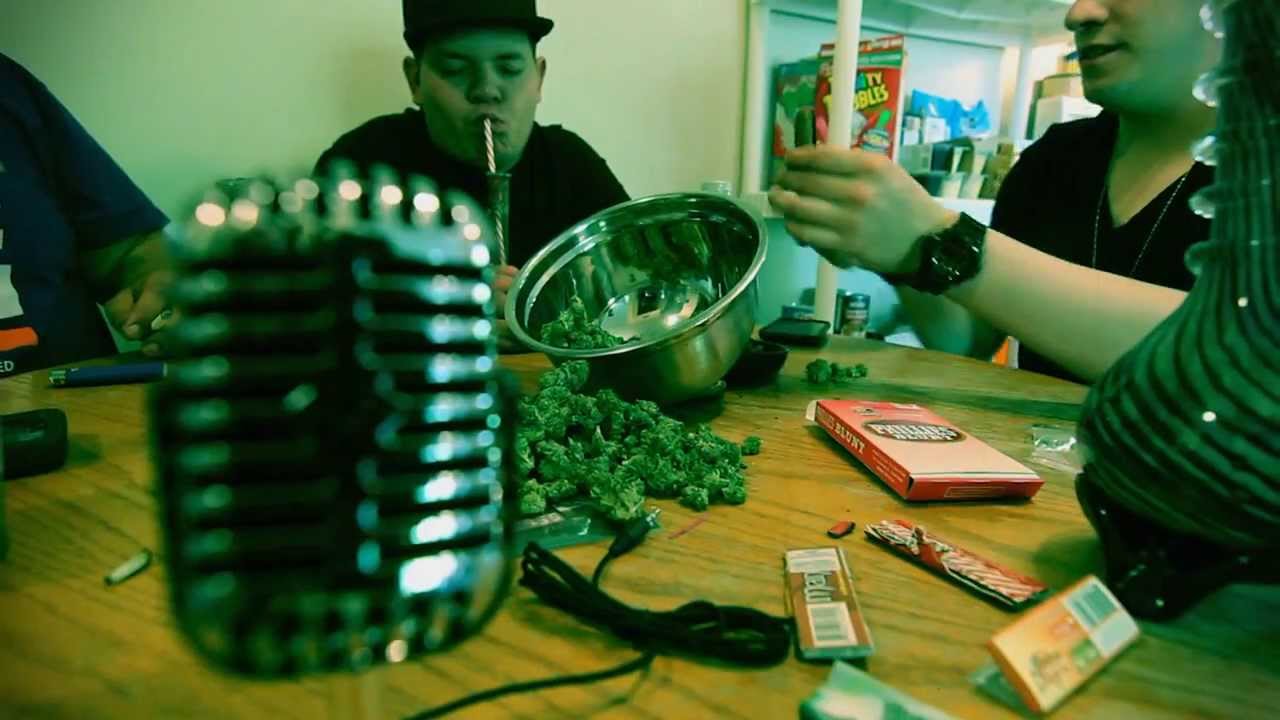 Doom Squad - Captain Chronic (OFFICIAL VIDEO)