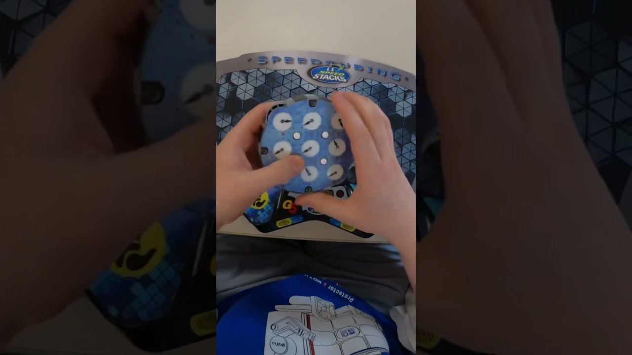 POV Rubik&rsquo;s Clock Solve (3.93)