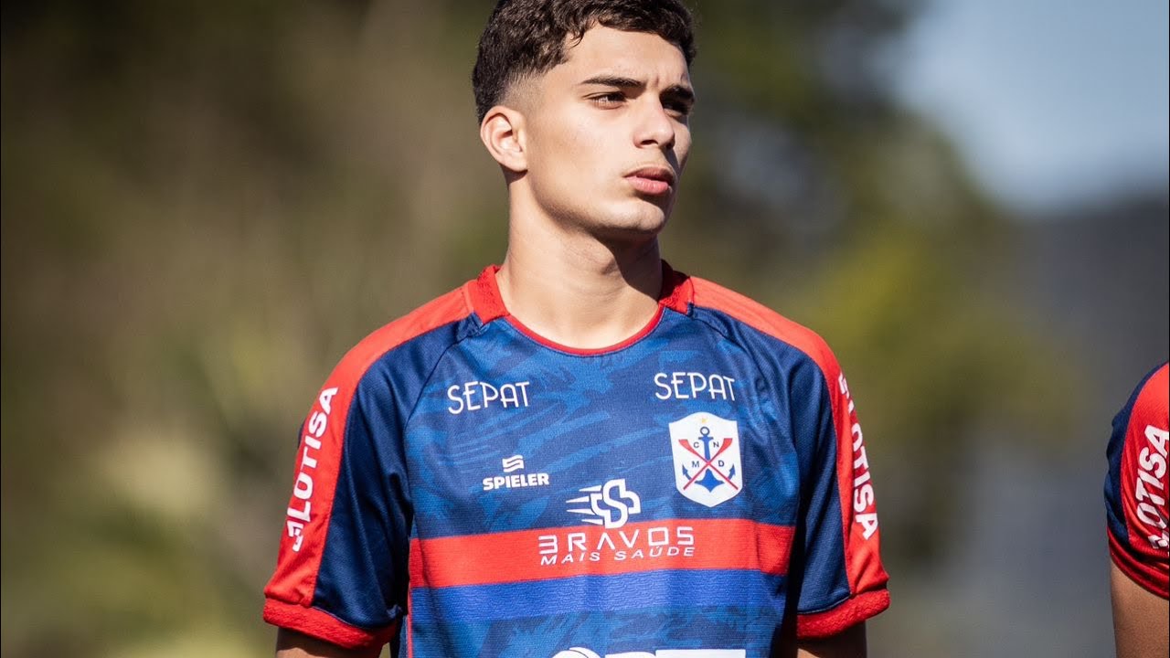 Atleta Vitor Staloch - 2008 - PONTA ESQ/DIR, MEIA ATACANTE, MEIO CAMPO - Material Catarinense 2025