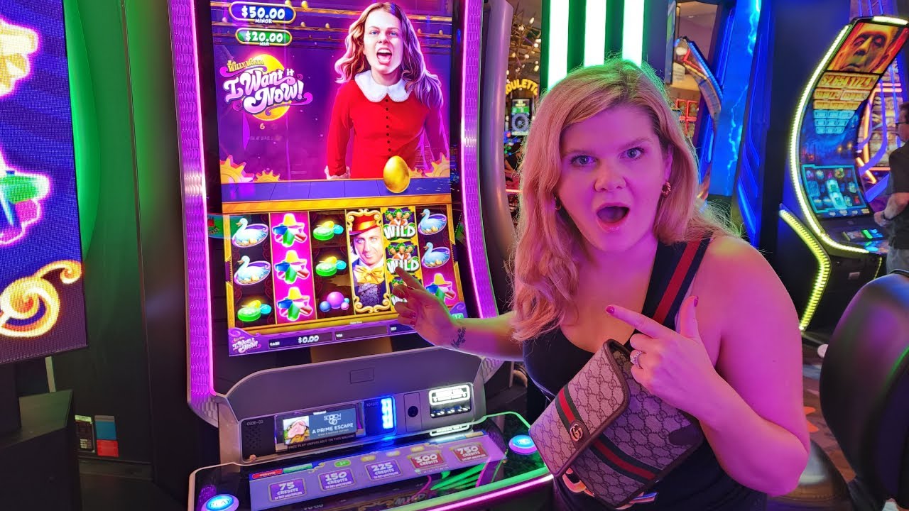 I Found the NEW Willy Wonka I WANT IT NOW Slot Machine in Las Vegas!