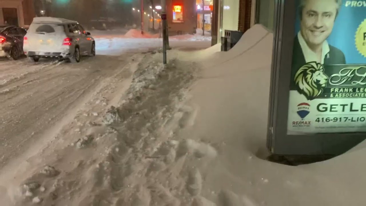 Winter Snow Walk in TORONTO! 