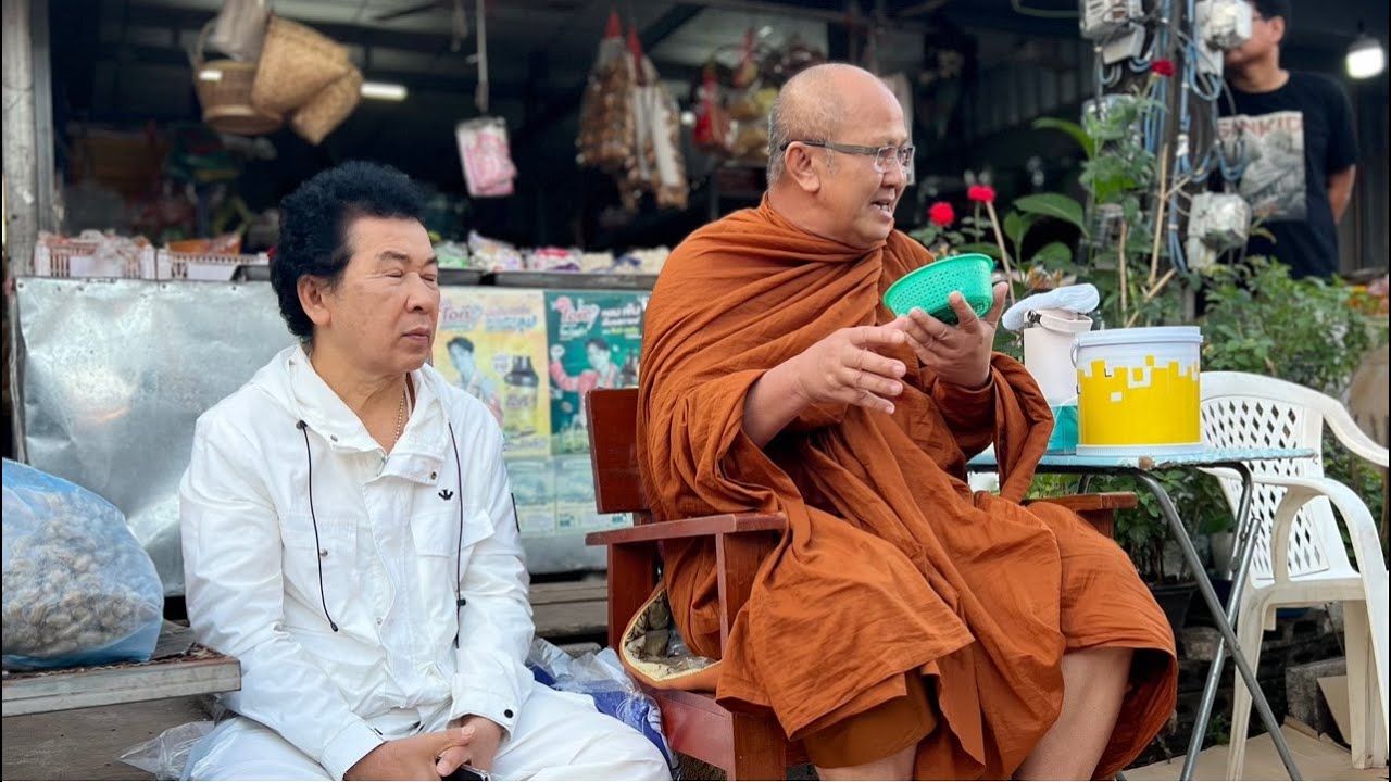 ชมบรรยากาศบิณฑบาตเช้า พระ 300 รูป ที่ ช่องเม็ก #พุทธอุทยานที่พักสงฆ์วัดป่าบ่อน้ำพระอินทร์ 22/1/69