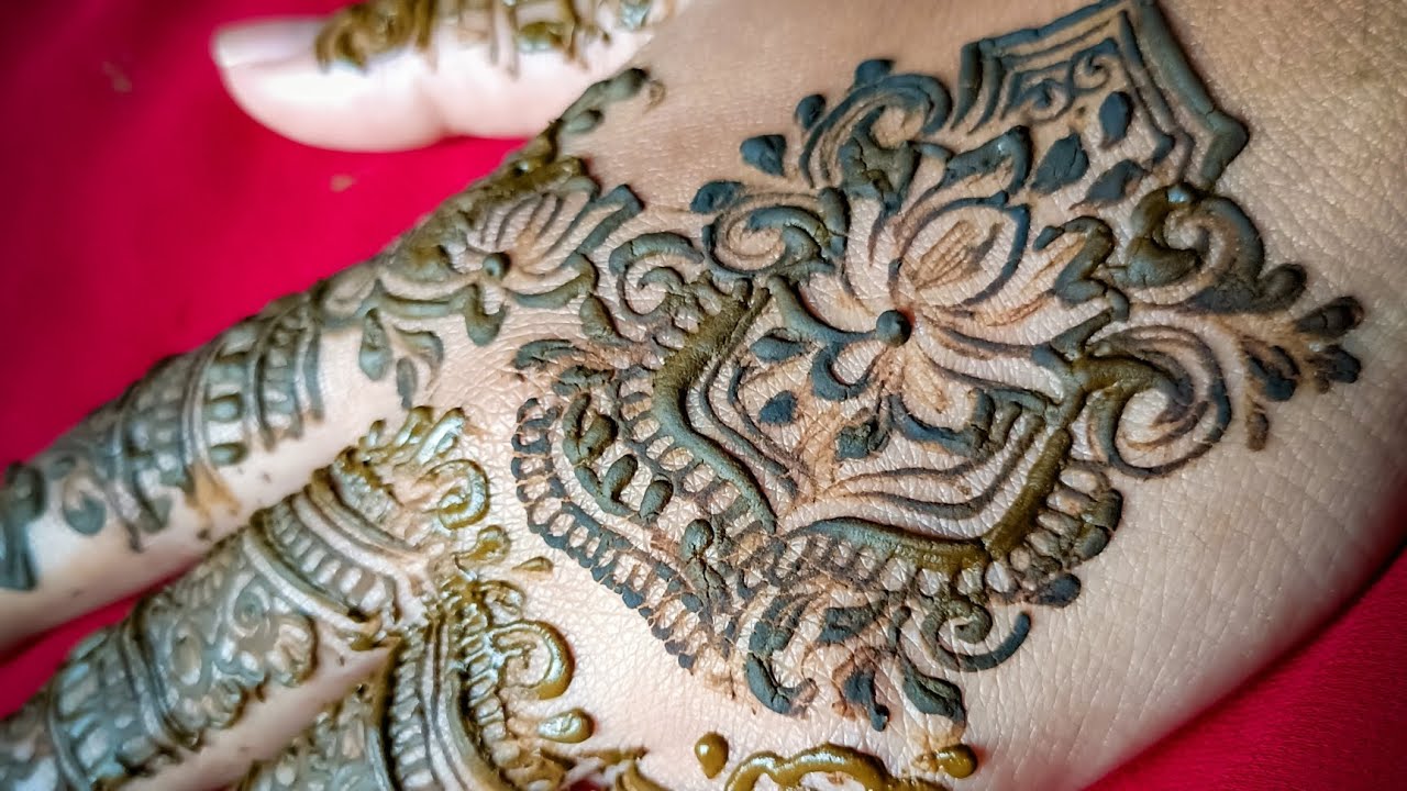 Unique Mandala design for Eid❤️#public #mehndi #hennadesign #subscribe #henna #foryou #like #eid 