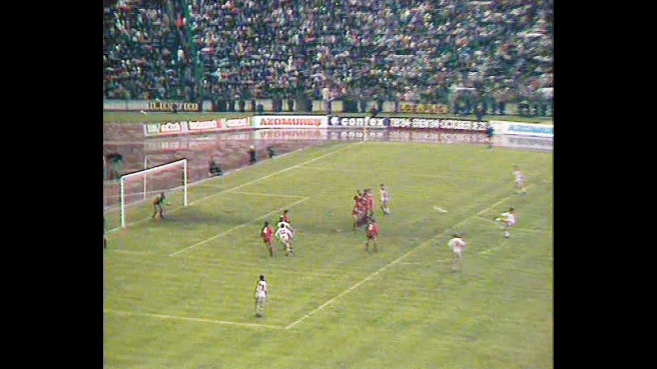 Rezumat Dinamo-Liverpool 1984 in romana. Goluri Costel Orac si Rush. Comentariul Cornel Pumnea