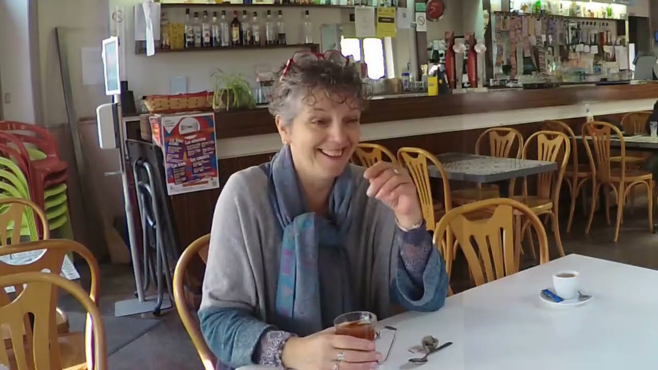 Souvenirs de Régny - 4 -  Pascale, bar et restaurant Le Régnyçois (alias le PMU)