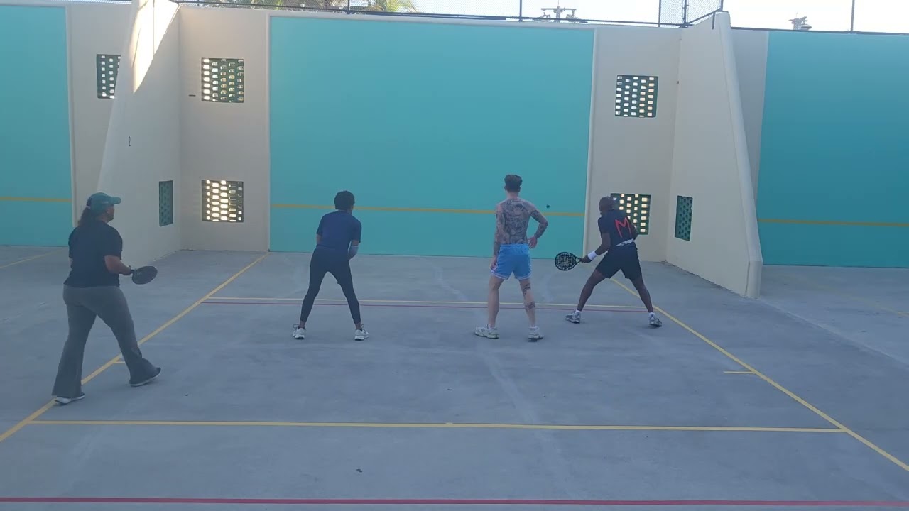 Tracy/Donavan vs Yolanda/Nick