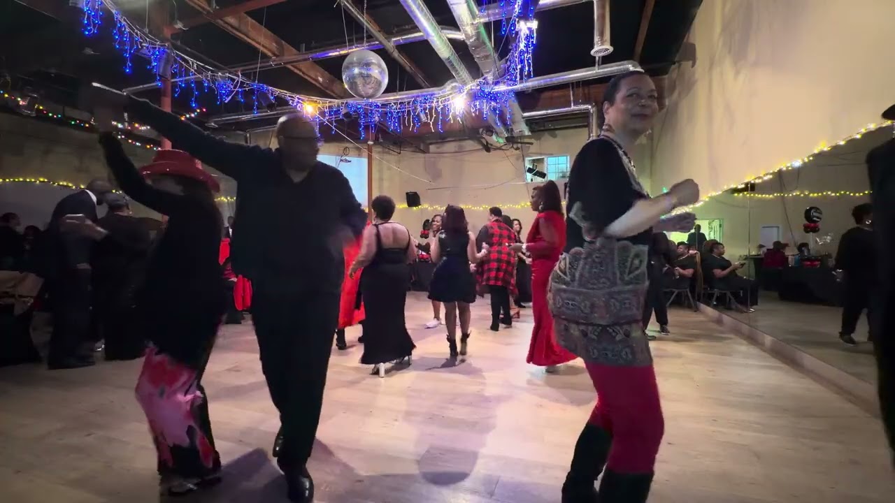 🎂💃🏾👸🏾❤️ celebrating a birthday event, a black and red attack for Howard and Fred🎂🕺🏾👸🏾💃🏾