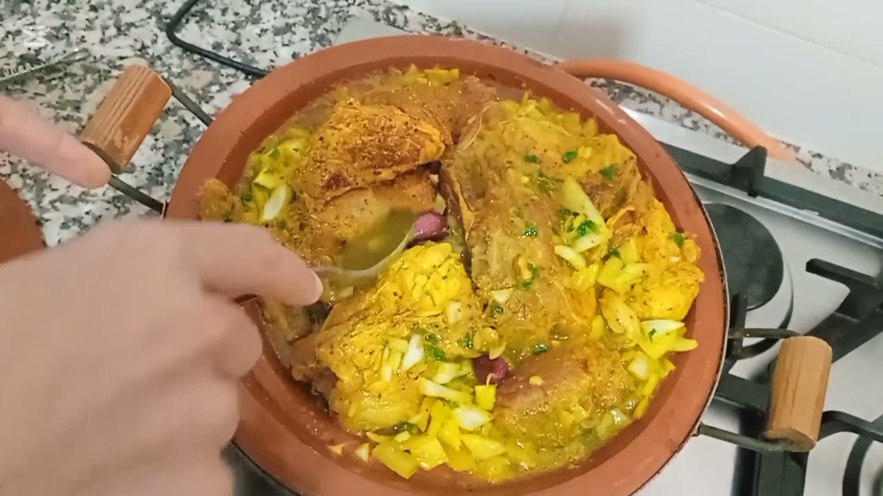 أحسن طجين بلحم برقوق كيجي وعر بزاف ولذيذ فالمذاق 😱
