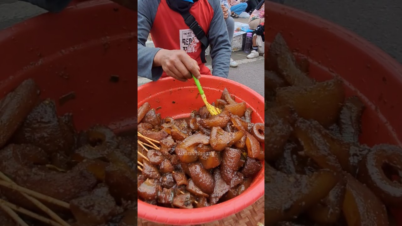 2 ribuan sepotong nya jajanan murah meriyah !! 