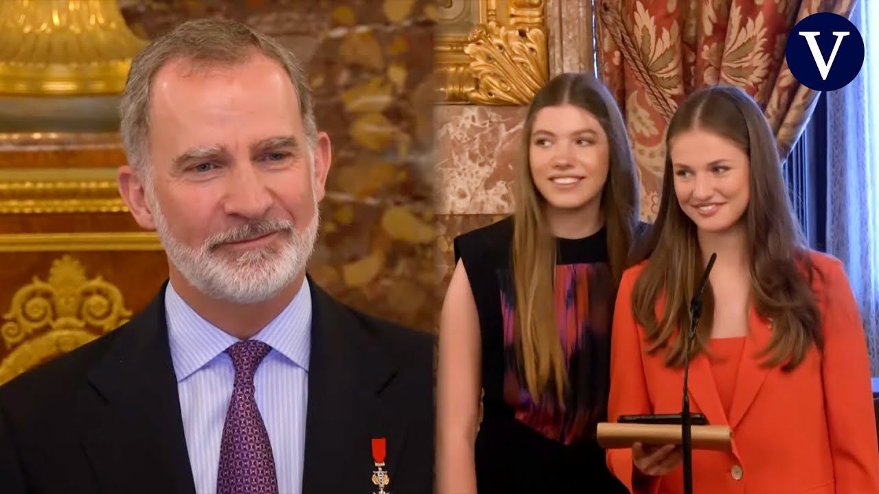 El Rey se emociona con el brindis sorpresa que le han dedicado sus hijas, Leonor y Sofía