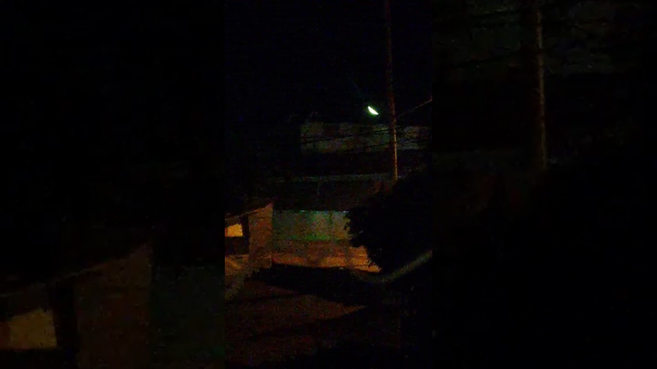 STREET LIGHT TURNING ON AND OFF