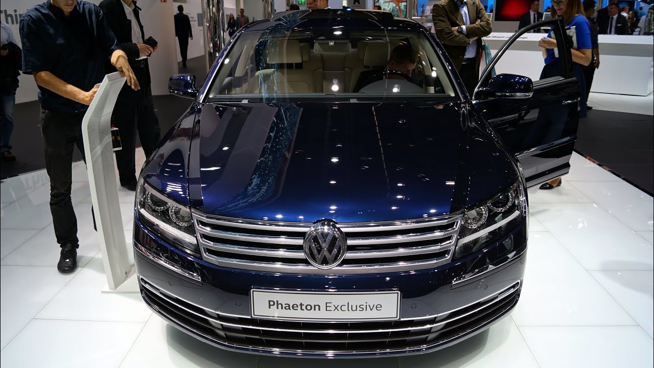 VW Phaeton 4.2 V8 (2015) Walkaround at the IAA 2015 in Frankfurt, Germany
