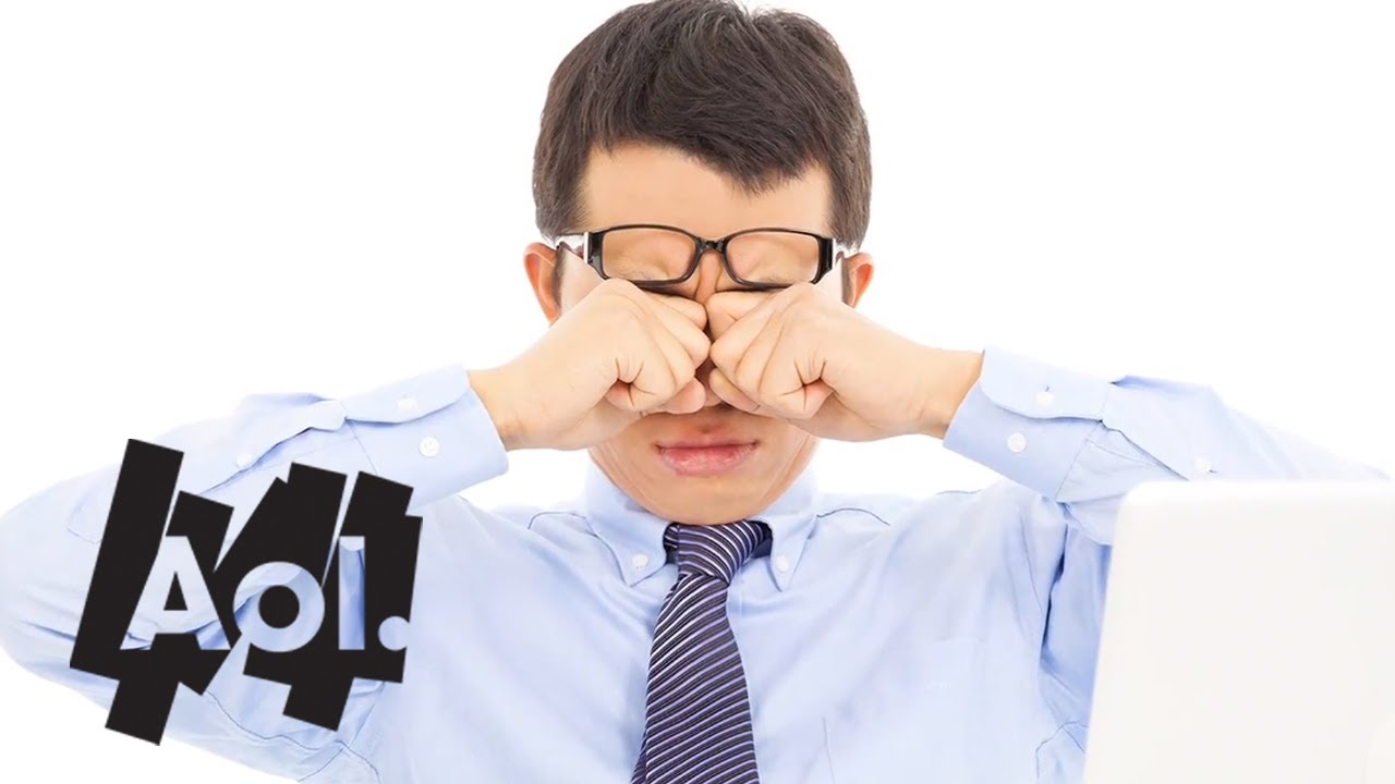 How Your Phone Could Be Damaging Your Eyes | AOL On Call