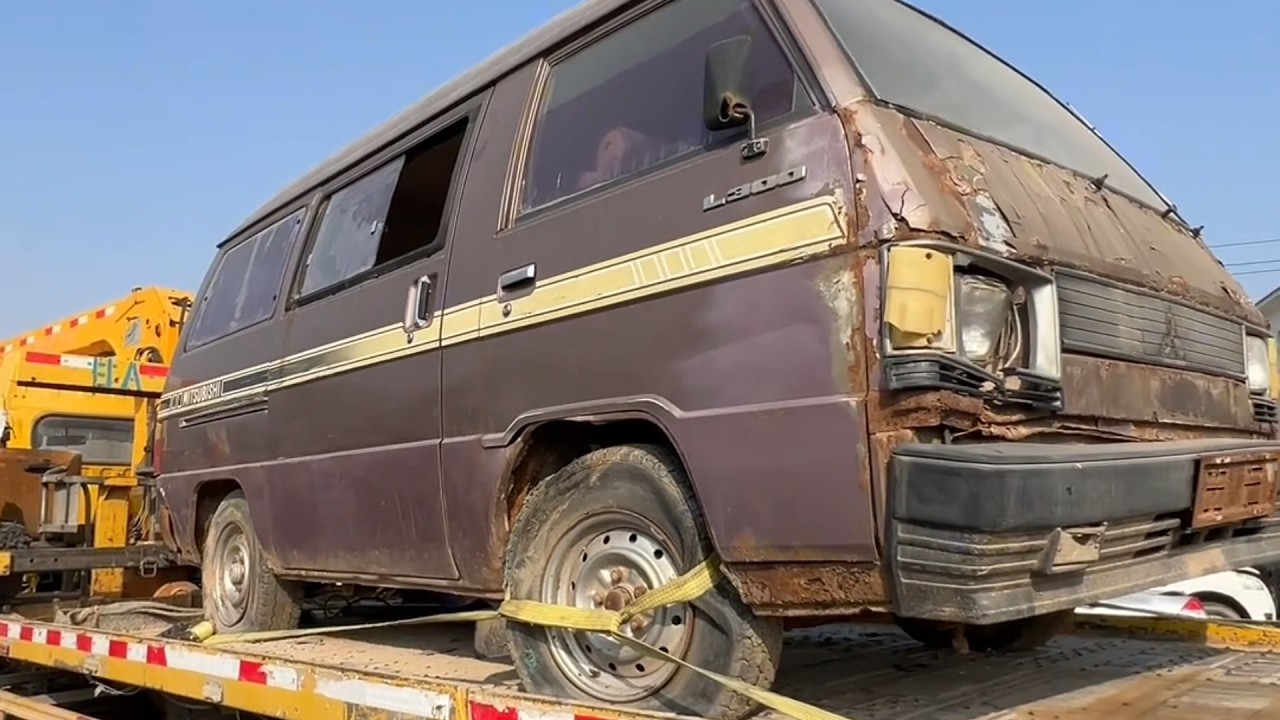 I Bought a Rusty Van and Made Jackie Chan’s Movie Van Come Alive!