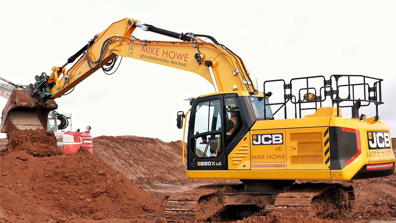 New JCB 220X with Steelwrist