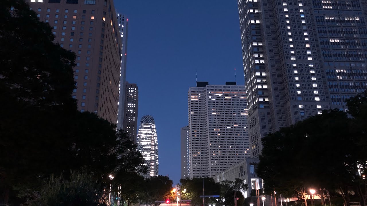 【貴重映像】新宿中央公園・ナイアガラの滝・ブルーライトアップ | 医療従事者への感謝を込めた2020年夏の記録【4K】