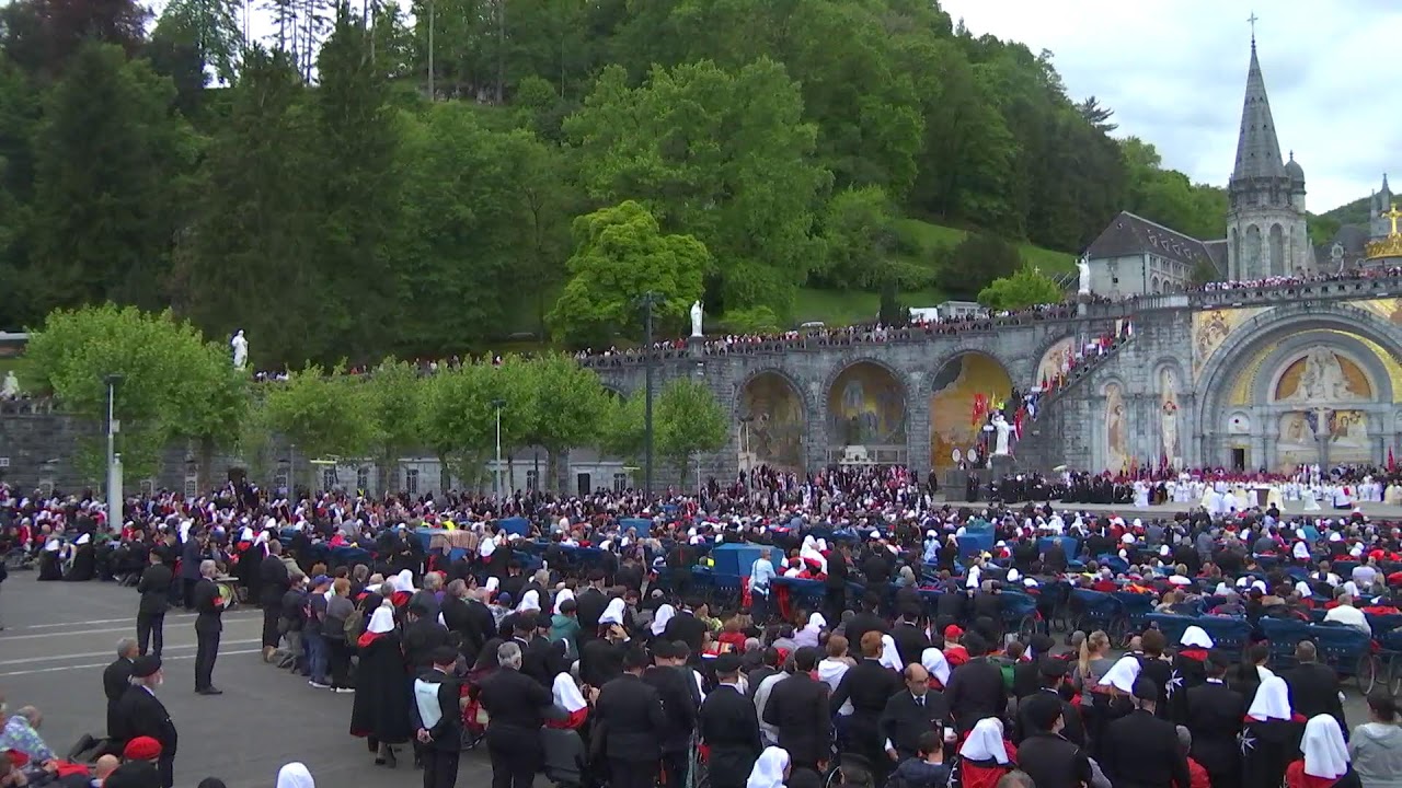 Procession eucharistique de Lourdes - May 4, 2024