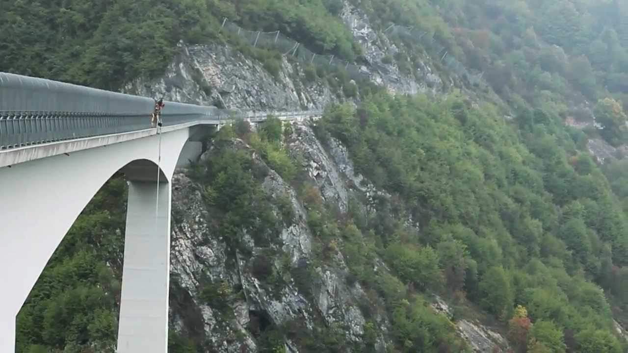 Bungee jumping Enego (Valgàdena - Asiago) — Salto spettacolare da 175 metri d'altezza