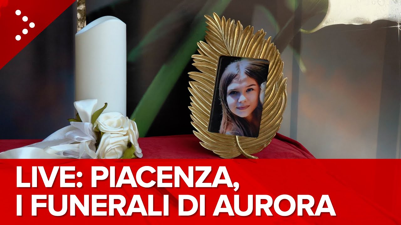 LIVE Funerali di Aurora, la 13enne morta dopo essere caduta da un palazzo a Piacenza: diretta video