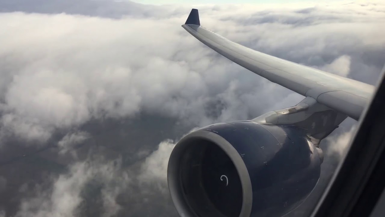 Delta Air Lines Airbus A330 Takeoff in Paris CDG - Delta One