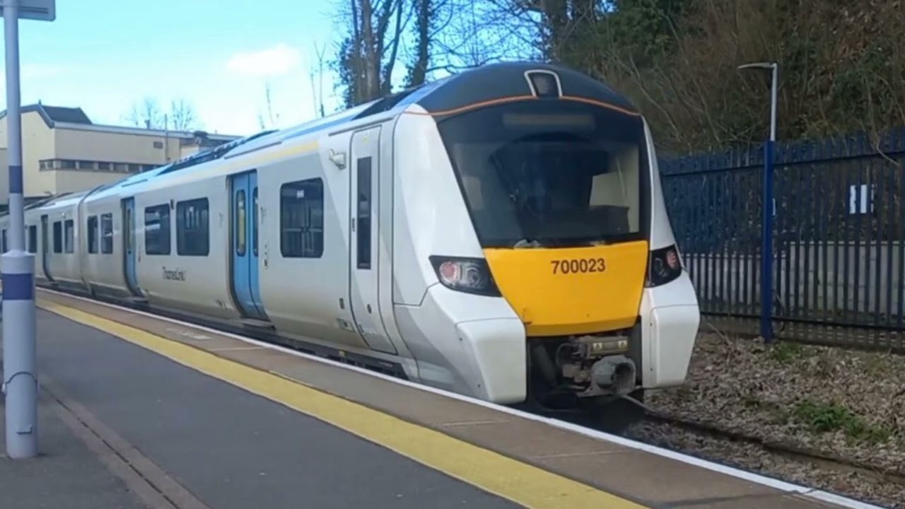 Sevenoaks → Welwyn Garden City via Bromley South [ThamesLink]
