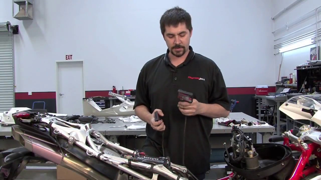 Power Commander V Install: 2012 MV Agusta F4 1000