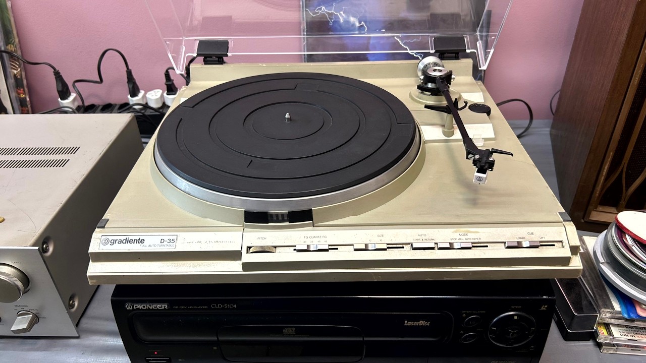 O Rei do Som - Toca Discos Gradiente D-35