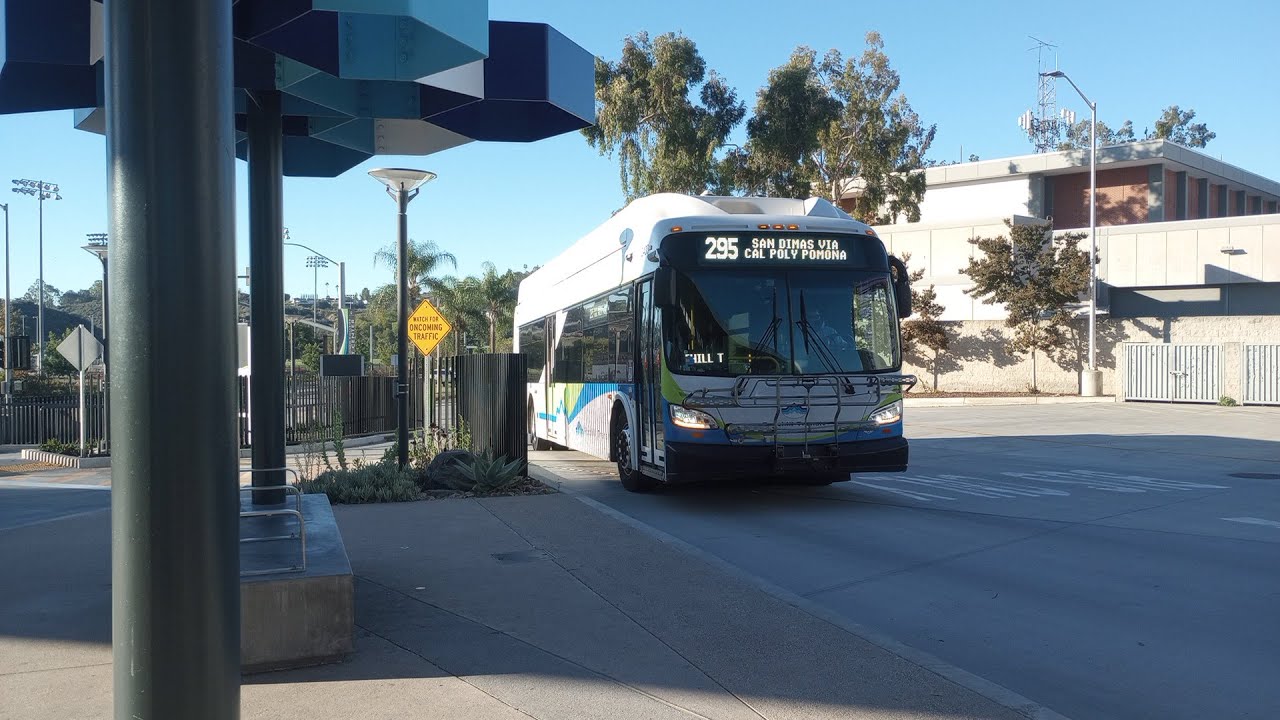 2016 Foothill Transit New Flyer XN40 2403