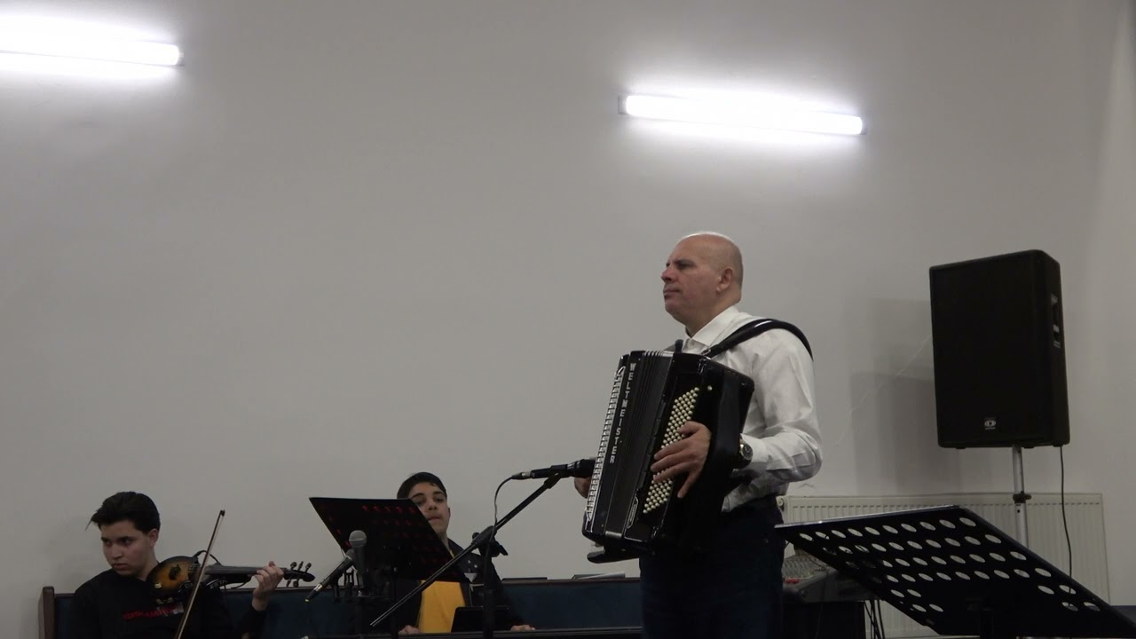 Fratele Daniel Neagu - la Acordeon part.2