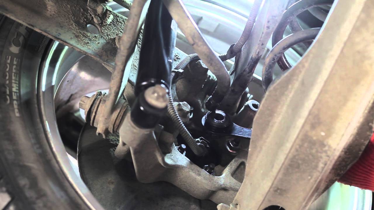 Jak wymienić łącznik stabilizatora tylnego w OPEL VECTRA C TUTORIAL | AUTODOC