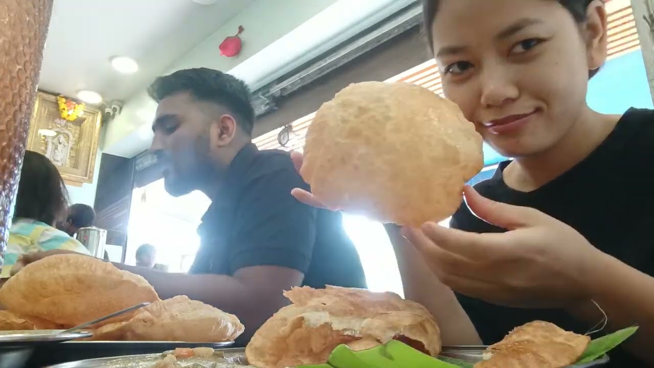 Wife vs Husband Food Eating Challenge… Who Wins? 😱